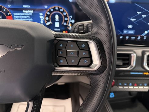 Used 2025 Ford Mustang GT Premium image 16