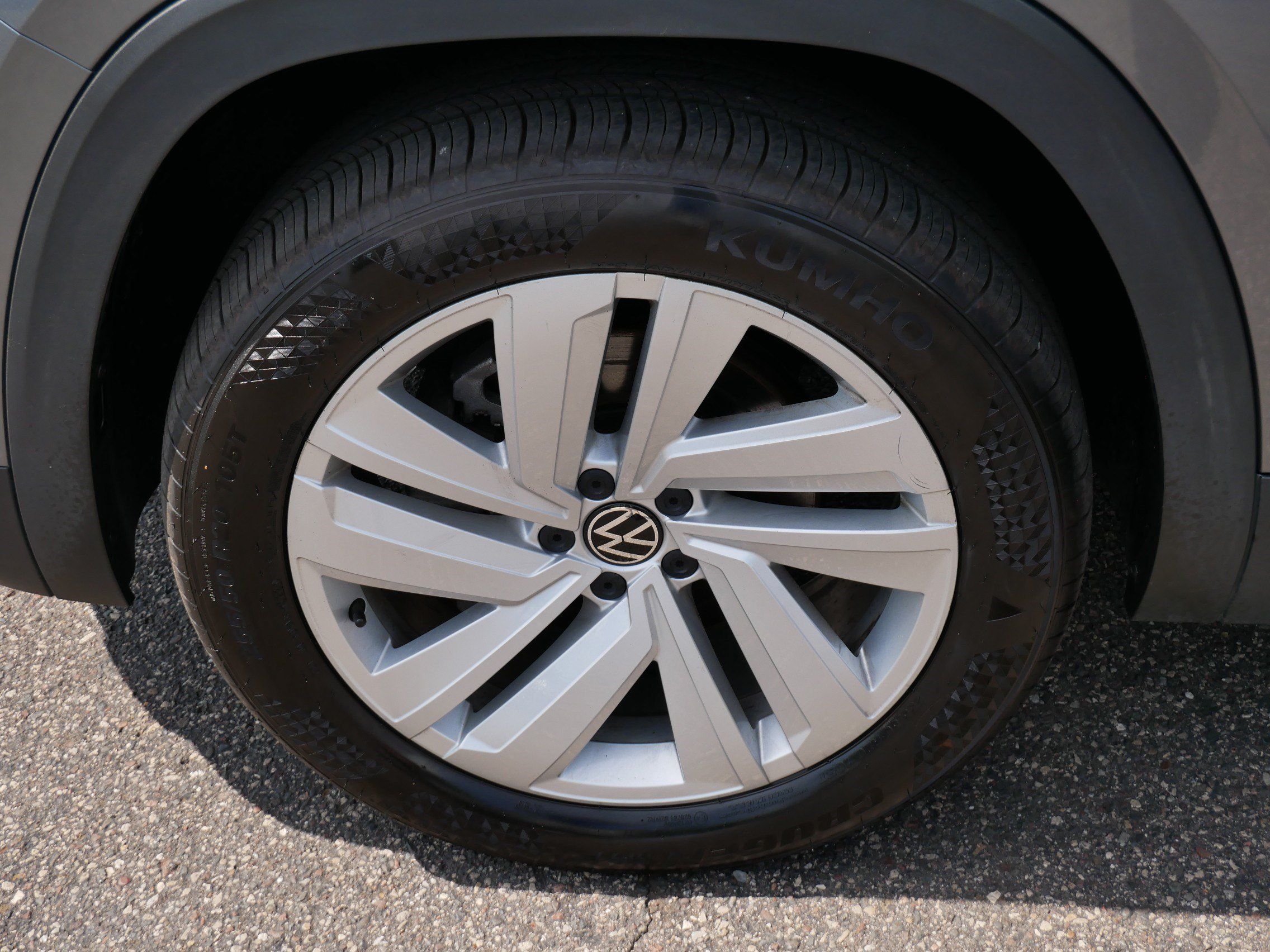 Certified 2022 Volkswagen Atlas Cross Sport SE AWD/4WD image 15