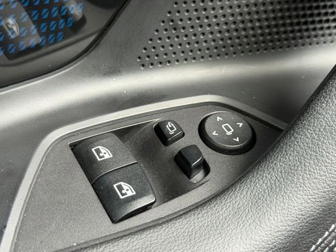 Used 2024 BMW 230i Coupe w/ Premium Package image 16