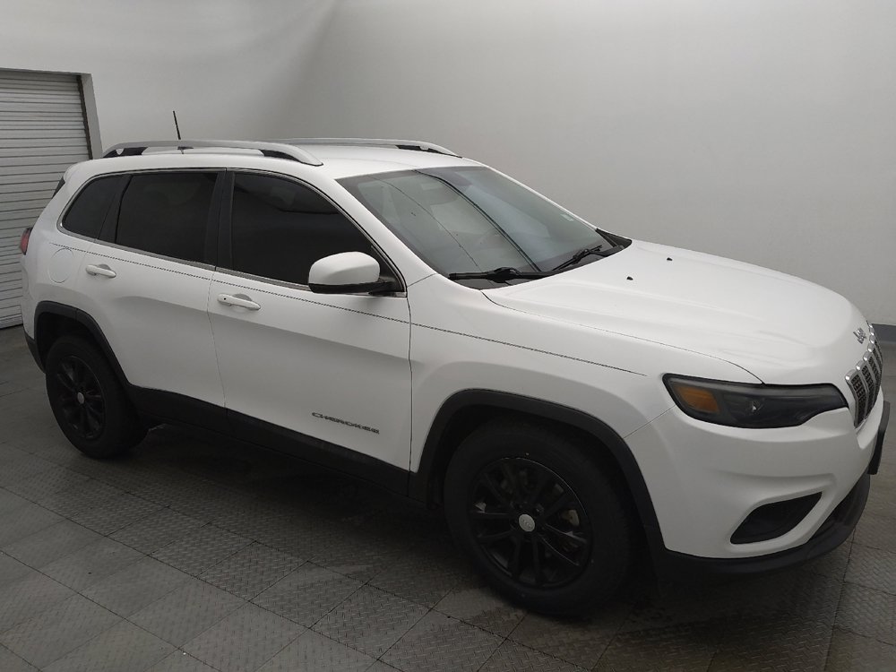 Used 2019 Jeep Cherokee Latitude Plus w/ Comfort/Convenience Group FWD image 11