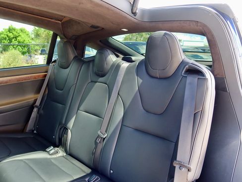 Used 2019 Tesla Model X Long Range AWD/4WD image 14