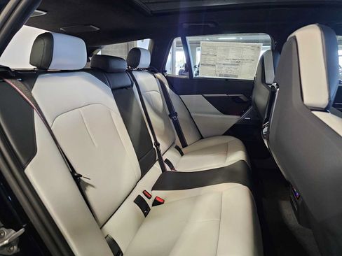 New 2027 BMW M5 Touring AWD/4WD image 32