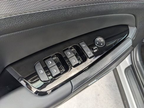 Certified 2025 Kia Sportage SX image 20