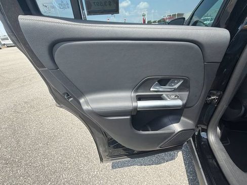 Used 2025 Mercedes-Benz GLA 250 image 22