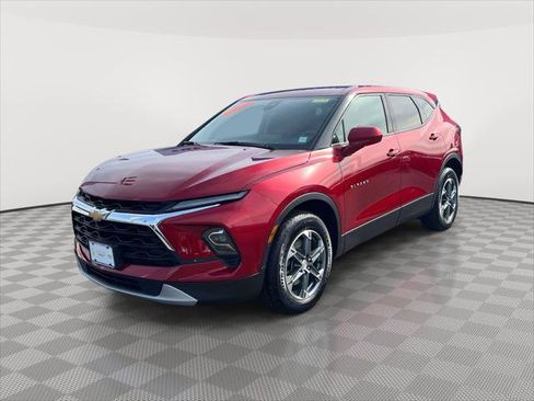 Used 2025 Chevrolet Blazer LT w/ Driver Confidence Package image 3