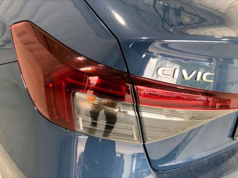 Used 2025 Honda Civic Sport image 13