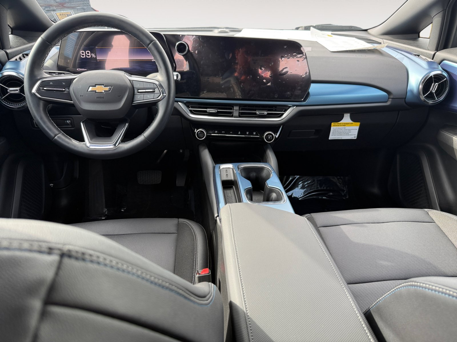 Used 2024 Chevrolet Equinox EV LT w/ LPO, Trailering Package AWD/4WD image 9