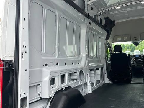 Used 2024 Ford Transit 250 148 High Roof RWD image 20