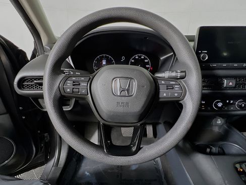 Used 2023 Honda HR-V LX image 17