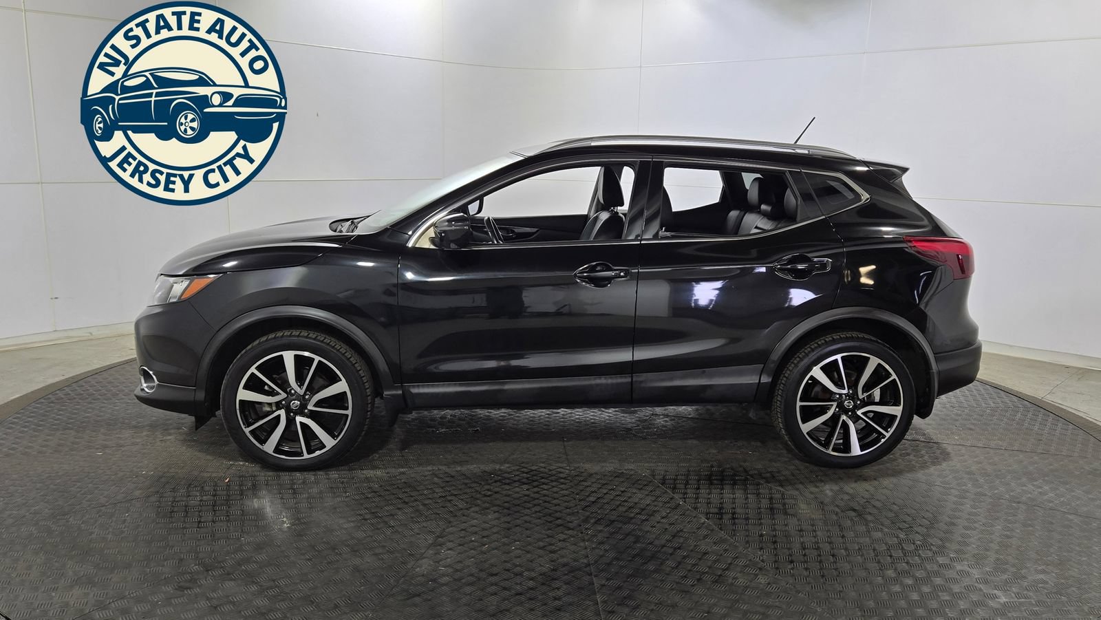 Used 2018 Nissan Rogue Sport SL AWD/4WD image 4