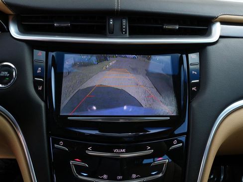 Used 2014 Cadillac XTS Premium FWD image 36