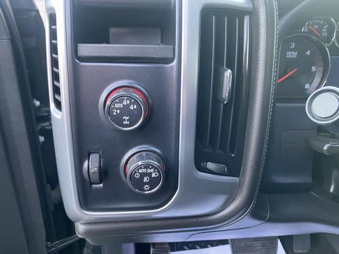 Used 2015 GMC Sierra 1500 SLT w/ SLT Crew Cab Value Package AWD/4WD image 33
