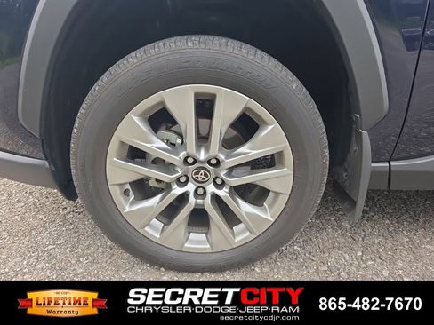 Used 2025 Toyota RAV4 Limited w/ Weather Package AWD/4WD image 9