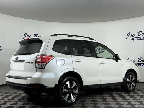 Used 2017 Subaru Forester 2.5i Premium image 7
