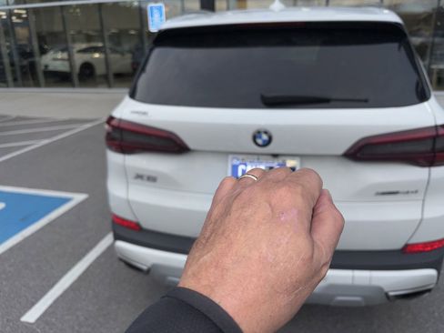 Used 2021 BMW X5 xDrive40i w/ Convenience Package image 5