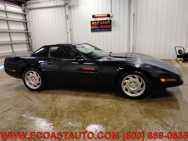 Used 1992 Chevrolet Corvette Convertible RWD image 2