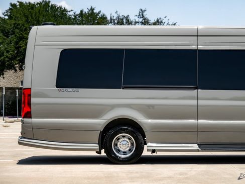 Used 2025 Mercedes-Benz Sprinter 3500 image 20