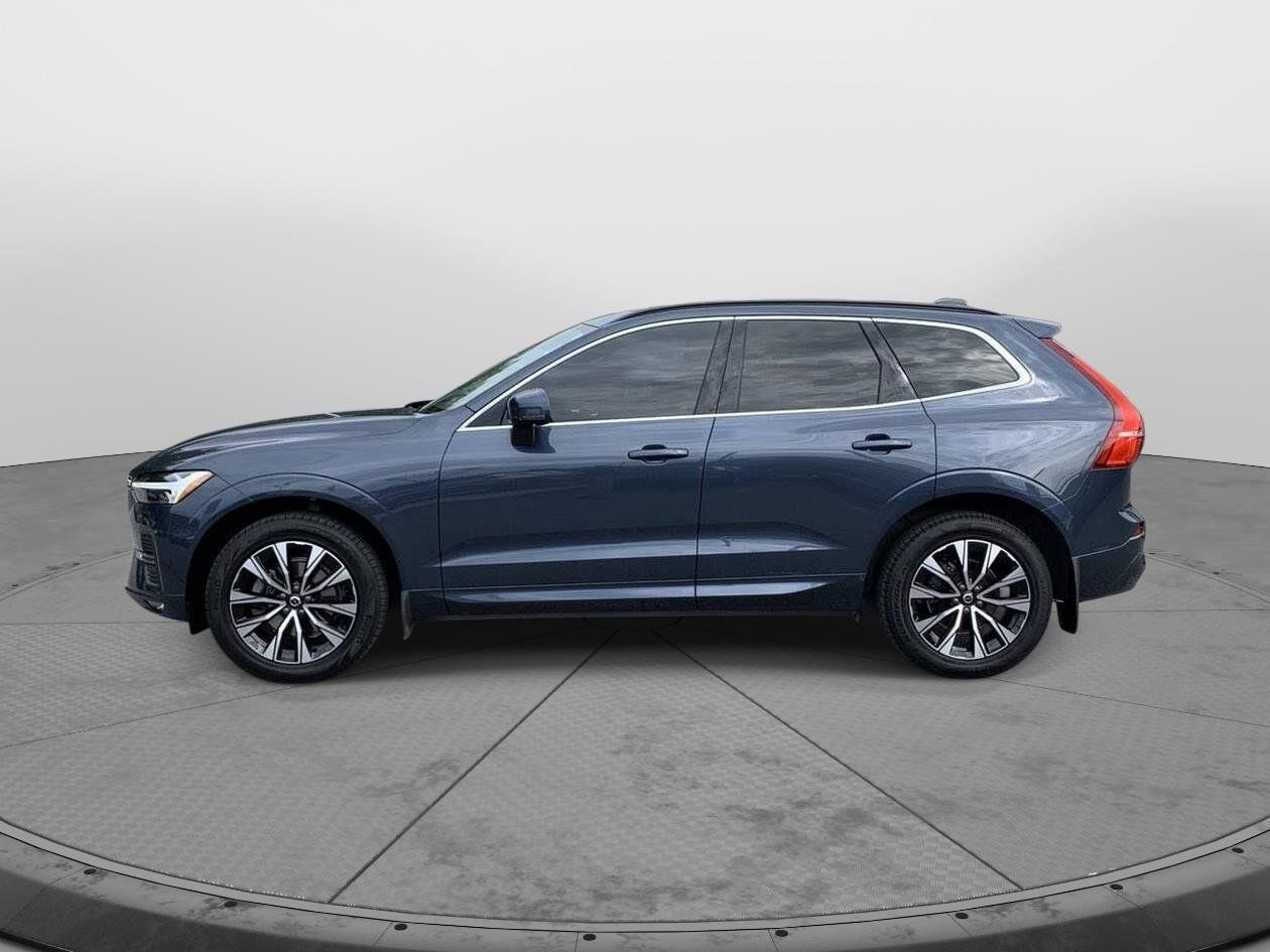 Used 2023 Volvo XC60 B5 Core w/ Climate Package AWD/4WD image 6