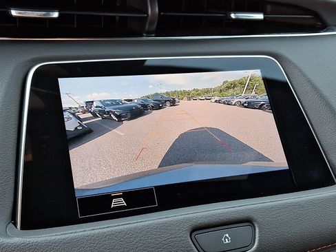 Used 2023 Cadillac XT4 Sport w/ Cold Weather Package FWD image 21
