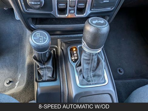 Used 2024 Jeep Wrangler Sport S image 16