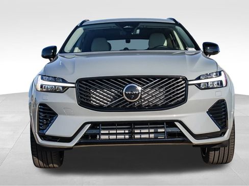 New 2026 Volvo XC60 T8 Ultra w/ Climate Package image 2