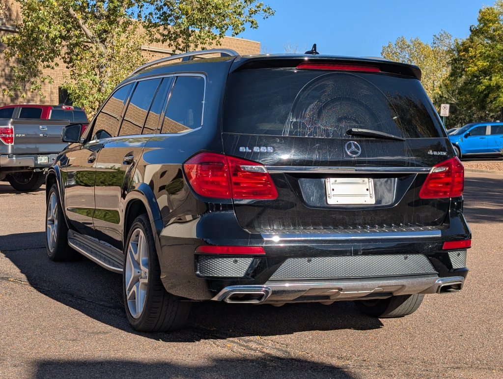 Used 2016 Mercedes-Benz GL 550 4MATIC image 5