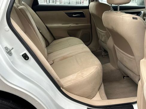 Used 2014 Nissan Altima 2.5 S w/ Display Audio Package FWD image 15