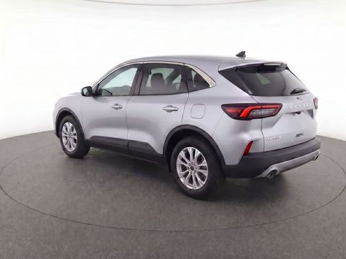 Used 2023 Ford Escape Active w/ Tech Pack #1 FWD image 3