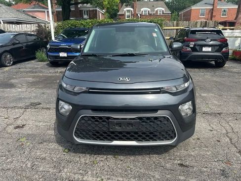 Used 2020 Kia Soul LX FWD image 2