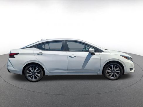 Used 2025 Nissan Versa SV FWD image 8