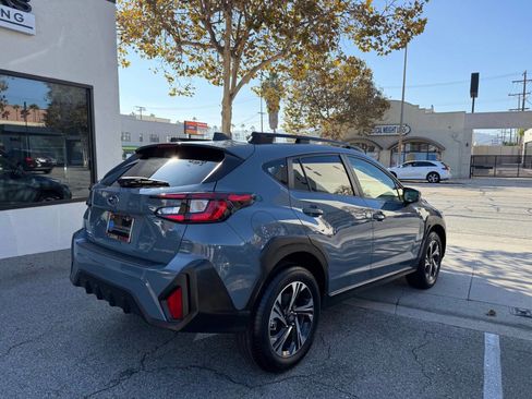 Used 2024 Subaru Crosstrek 2.0i Premium image 8