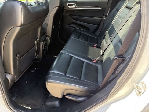 Used 2022 Jeep Grand Cherokee Limited AWD/4WD image 11