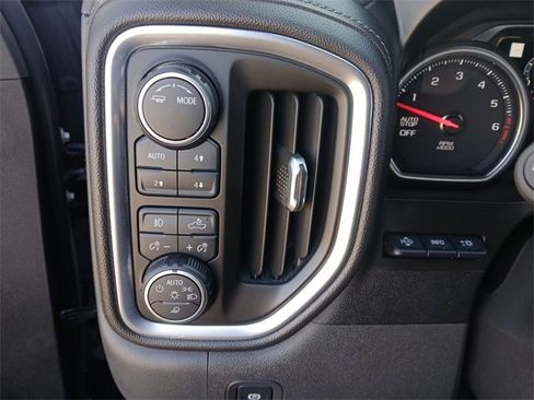 Used 2020 Chevrolet Silverado 1500 High Country w/ Technology Package image 18