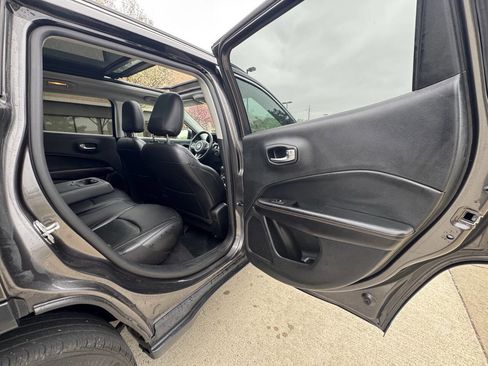 Used 2019 Jeep Compass Limited AWD/4WD image 23