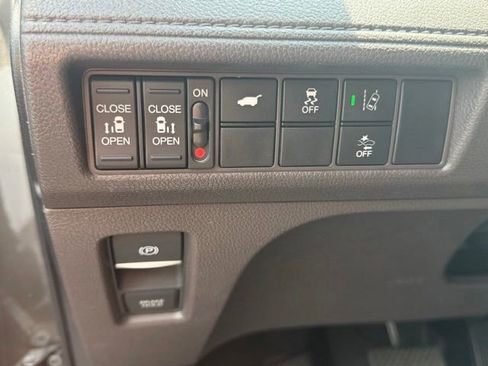 Used 2018 Honda Odyssey EX-L image 30