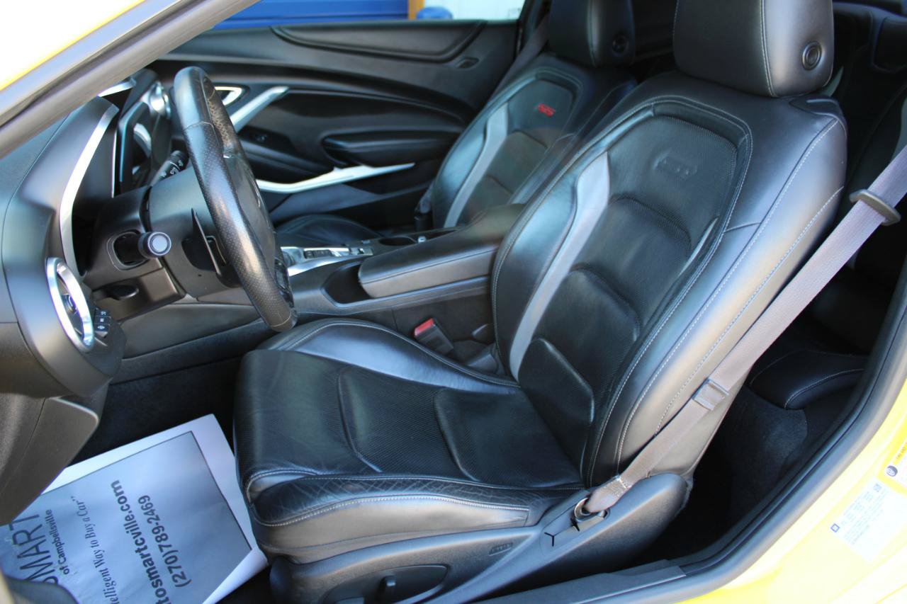 Used 2017 Chevrolet Camaro SS RWD image 18