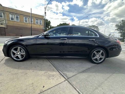 Used 2017 Mercedes-Benz E 300 4MATIC image 8