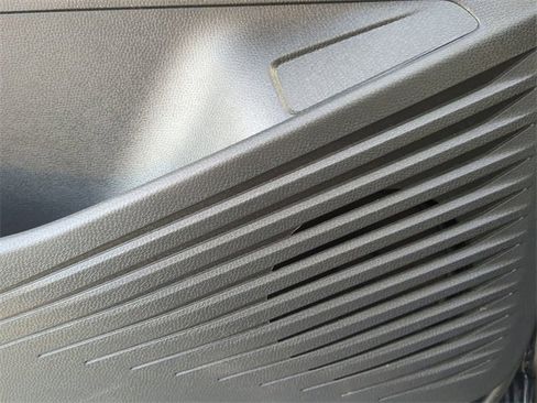 Used 2024 Volkswagen ID.4 2WD image 17