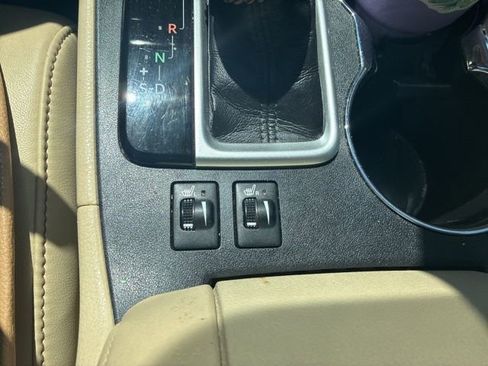 Used 2018 Toyota Highlander XLE FWD image 6