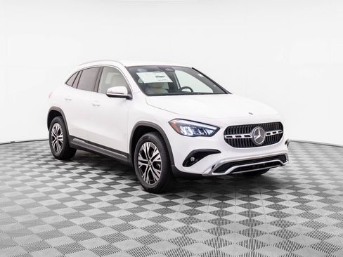 Certified 2025 Mercedes-Benz GLA 250 4MATIC image 8
