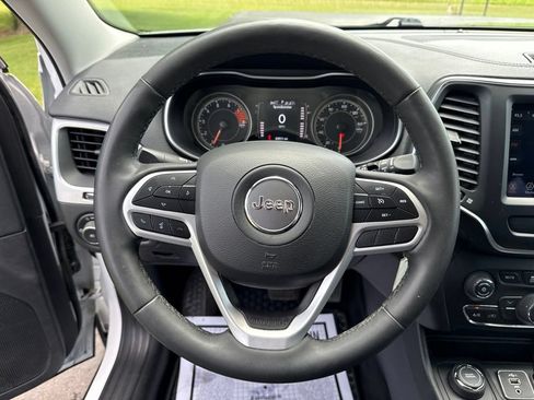 Used 2022 Jeep Cherokee Latitude AWD/4WD image 15
