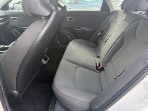 Used 2025 Kia K4 FWD image 24