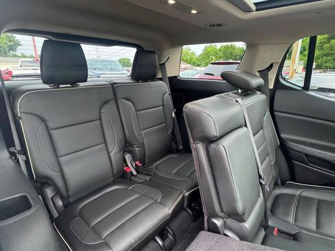 Used 2017 GMC Acadia Denali w/ Technology Package AWD/4WD image 25