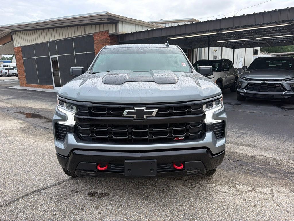 Used 2024 Chevrolet Silverado 1500 LT Trail Boss w/ Convenience Package II AWD/4WD image 3