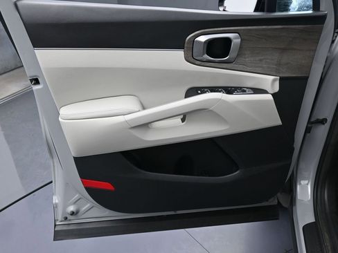 Used 2023 Kia Sorento X-Line EX image 13