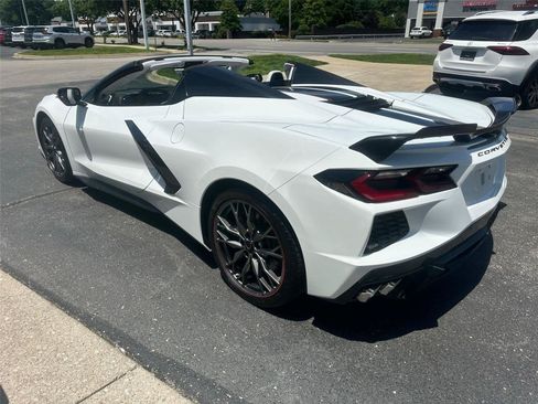 Used 2024 Chevrolet Corvette Stingray Premium Conv w/ Z51 Performance Package RWD image 20