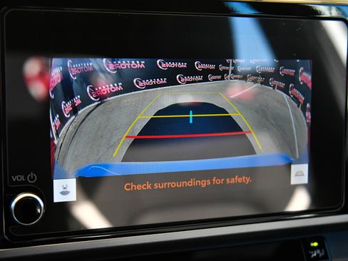 Used 2026 Toyota Camry SE FWD image 21