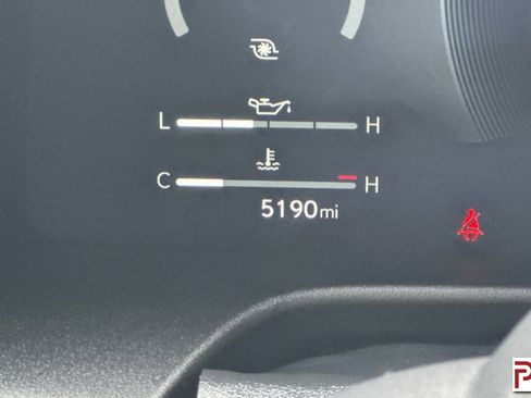 Used 2025 Lexus GX 550 image 32