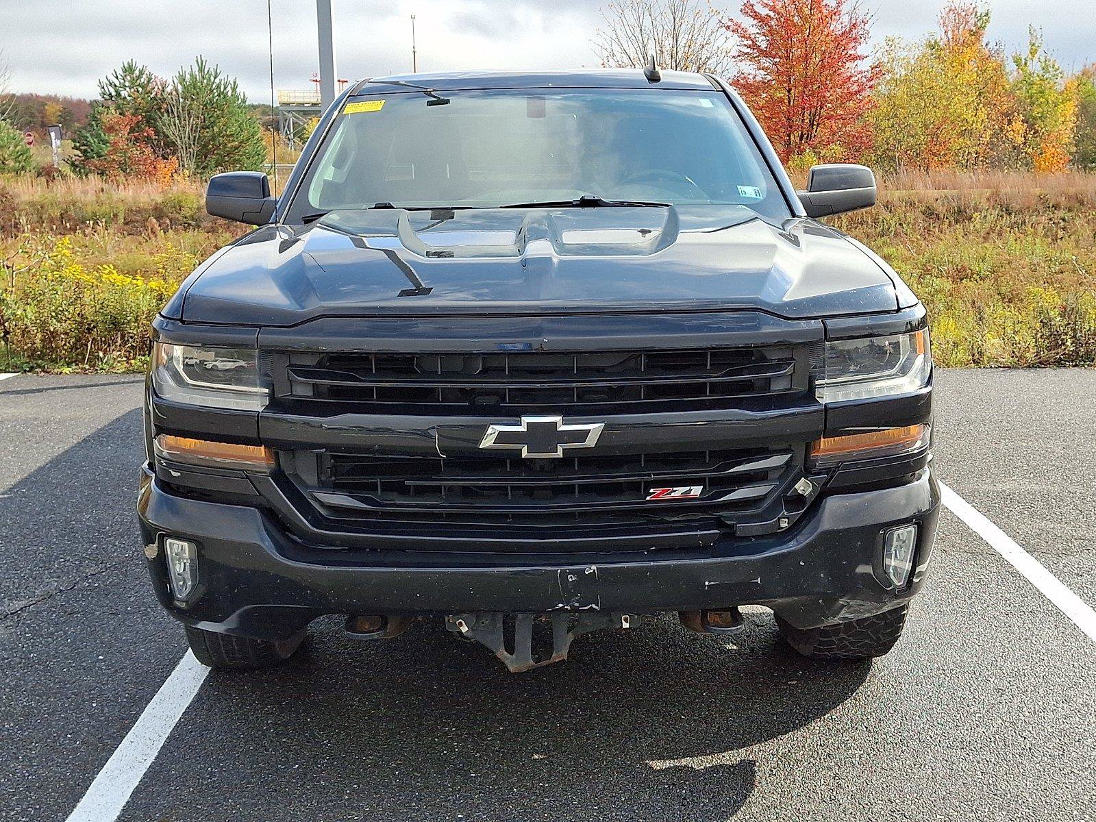 Used 2017 Chevrolet Silverado 1500 LT w/ Midnight Edition AWD/4WD image 2