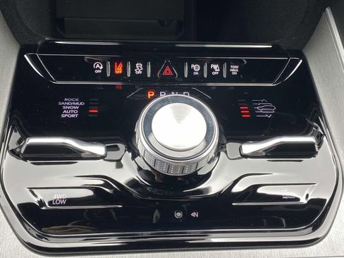 New 2025 Jeep Wagoneer L Series II w/ Convenience Group I image 31